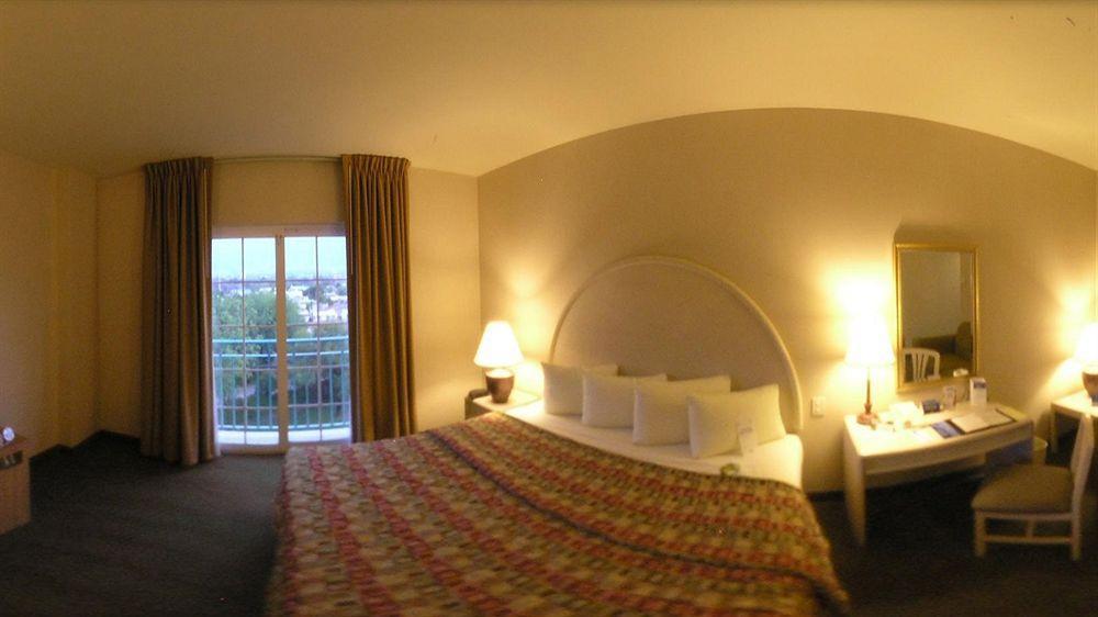 Holiday Inn Express Monterrey Galerias-San Jeronimo By Ihg מראה חיצוני תמונה
