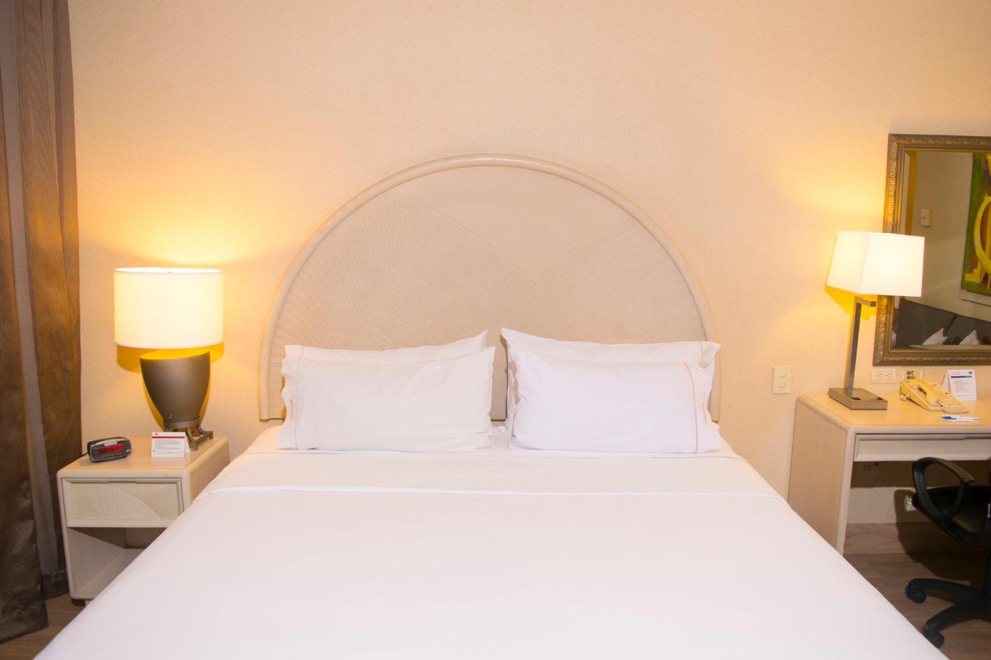 Holiday Inn Express Monterrey Galerias-San Jeronimo By Ihg מראה חיצוני תמונה