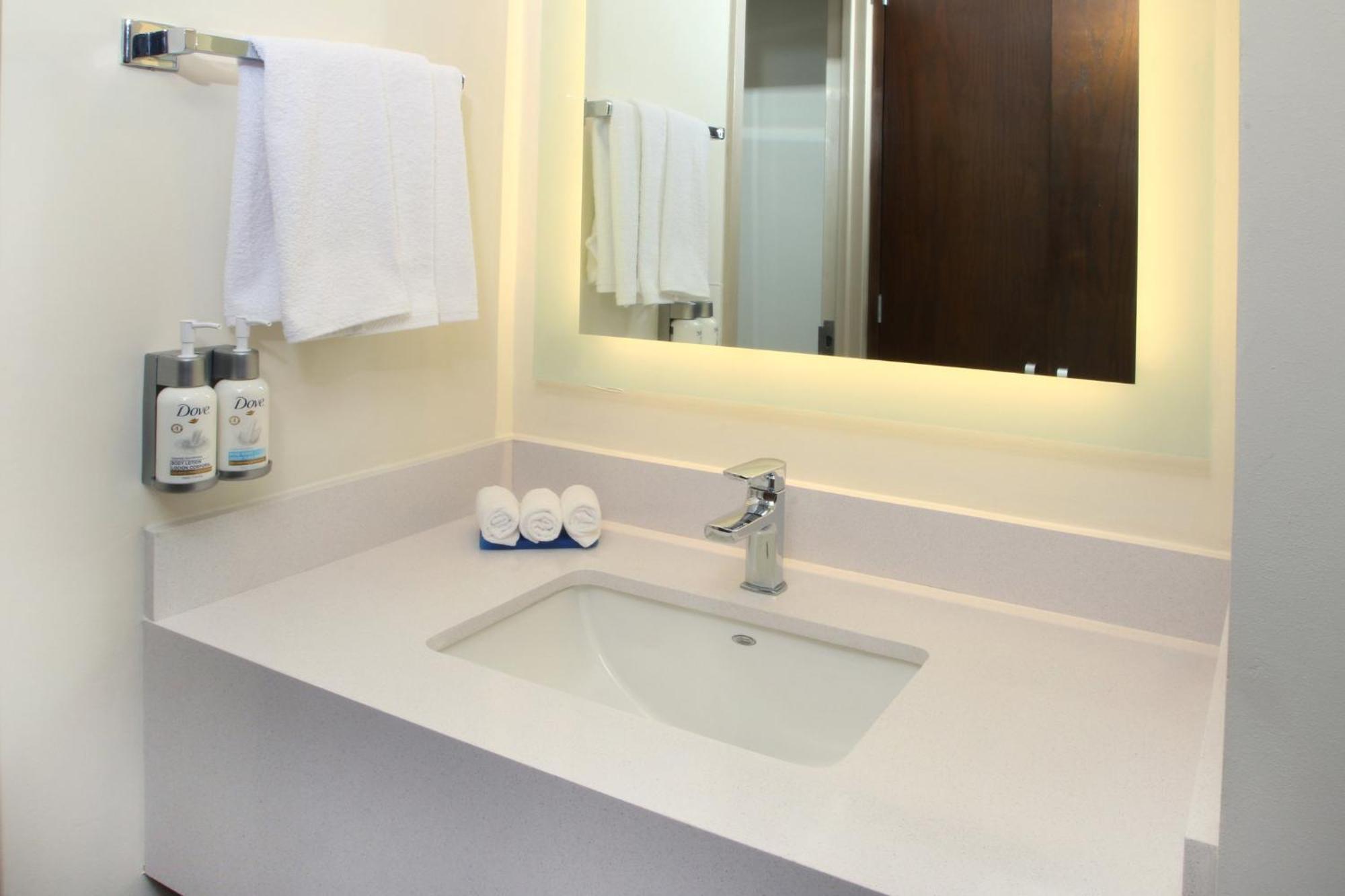 Holiday Inn Express Monterrey Galerias-San Jeronimo By Ihg מראה חיצוני תמונה