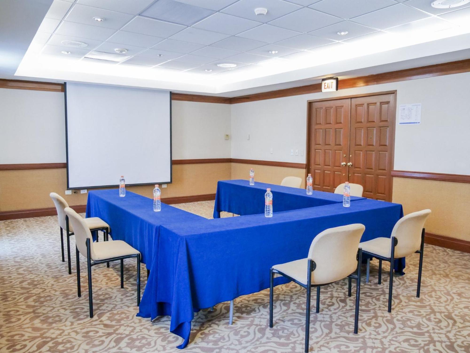 Holiday Inn Express Monterrey Galerias-San Jeronimo By Ihg מראה חיצוני תמונה