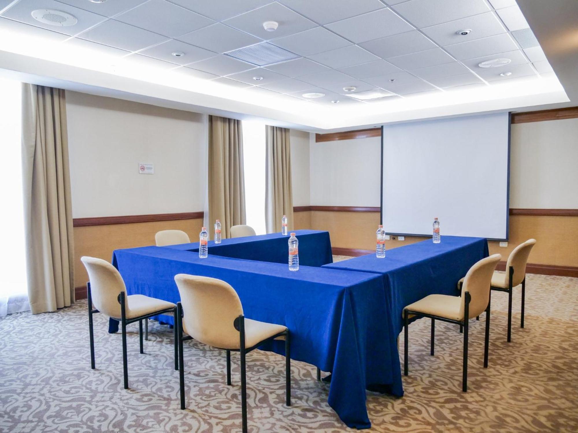 Holiday Inn Express Monterrey Galerias-San Jeronimo By Ihg מראה חיצוני תמונה